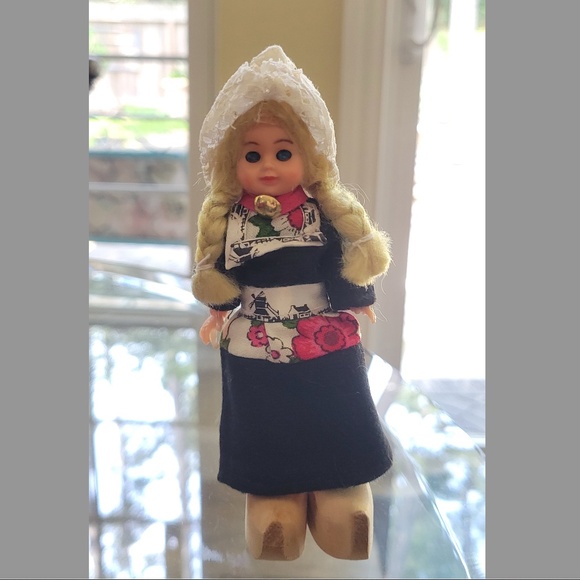 SIX Collectable Dolls from different parts of Europe, 6" Tall - Picture 3 of 5